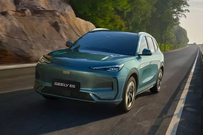 content-geely-es-700x467 undefined