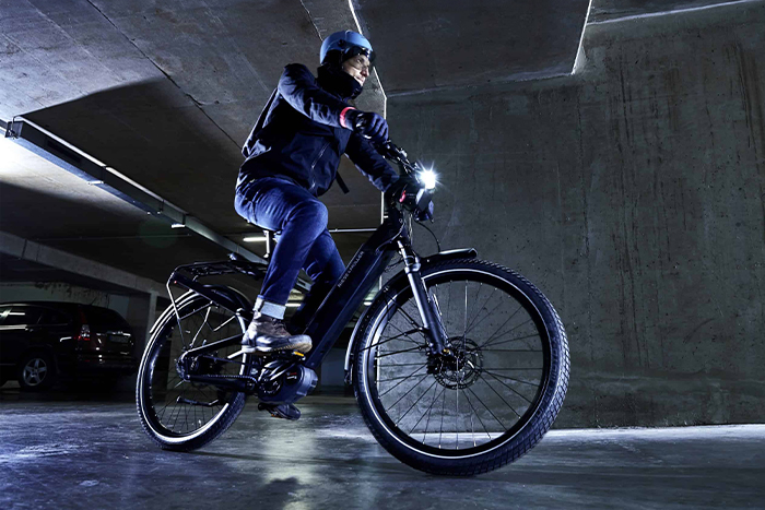 afb-veilig-fietsen-donker-700x467 undefined