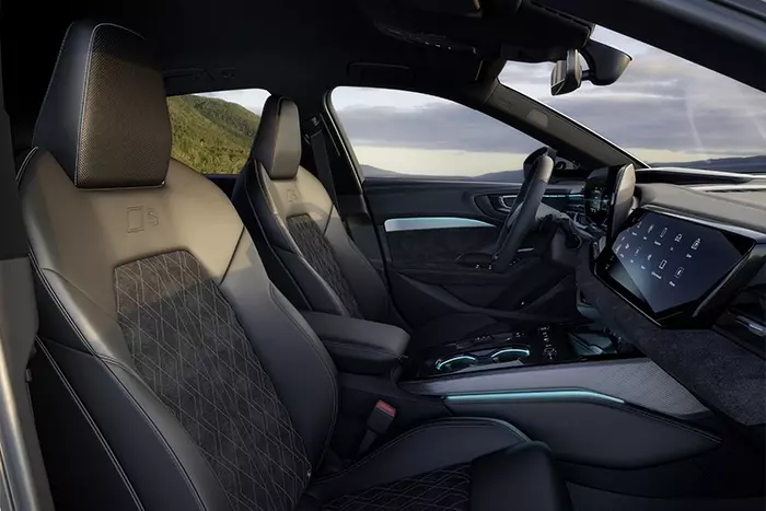 Audi A5 Limousine e-hybrid stoelen Audi A5 Limousine e-hybrid stoelen