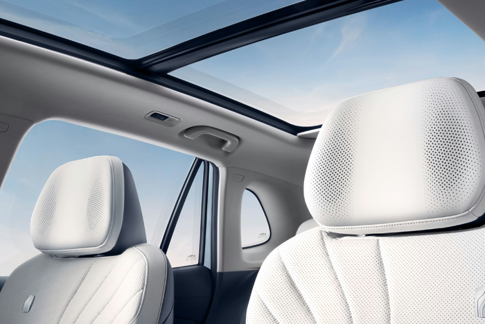 Geely E5 interieur ruim en modern interieur Geely E5 interieur ruim en modern interieur