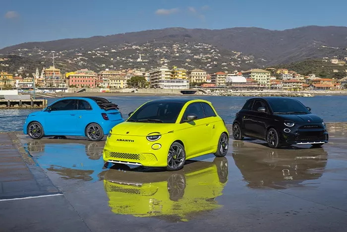 Ontdek de elektrische auto's van Abarth